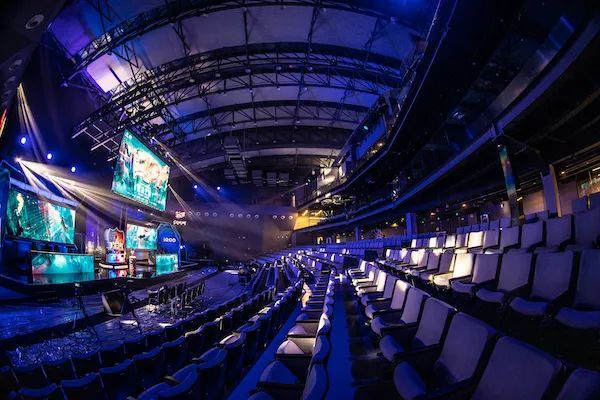 一方面打造 一方面打造